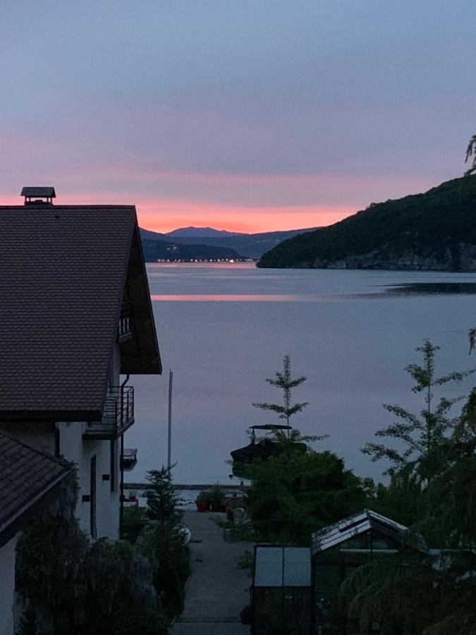 Top Floor Duplex With Private Beach Duingt Exteriör bild